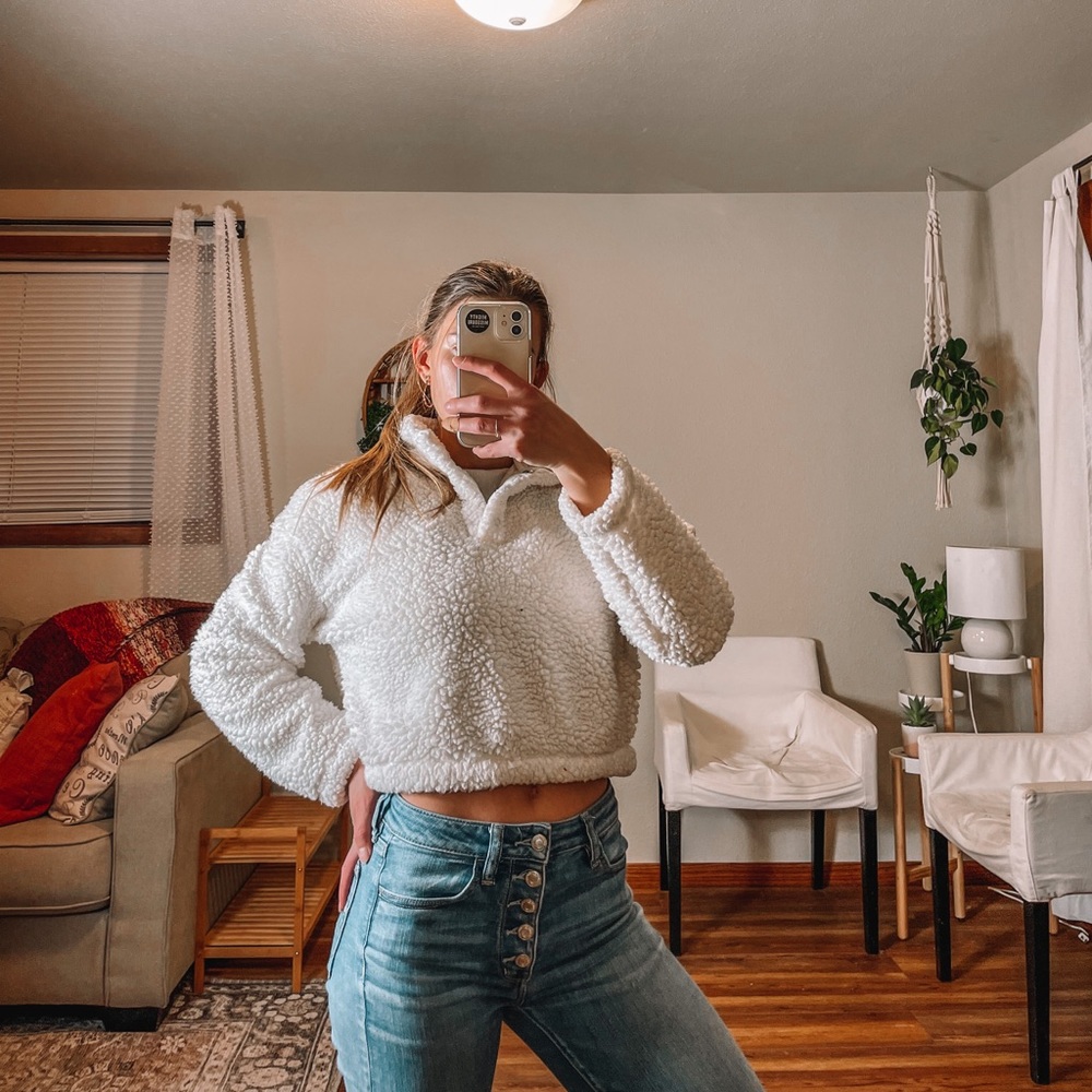 - PacSun Simone cream Sherpa cropped sweater